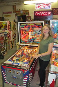 Bally Capt Fantastic machine best anywhere Pinball Girl auction 99C no reserve