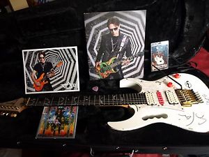 Steve Vai Signed and Named 1994 Jem 7wh guitar