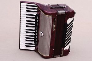Very Nice German Accordion Weltmeister Gigantilli 96 bass Including Case