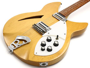 Rickenbacker 1967 330  Used  w/ Hard case