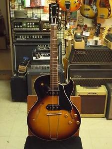 Gibson Memphis ES-225 (2010) Used w/ Hard case