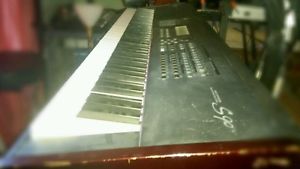 Yamaha S90 Keyboard Synthesizer