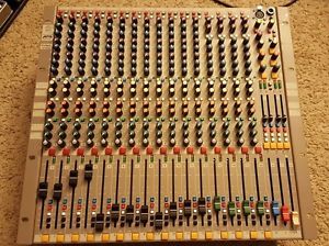 APB Dynasonics ProRack H1020 w/ gig bag