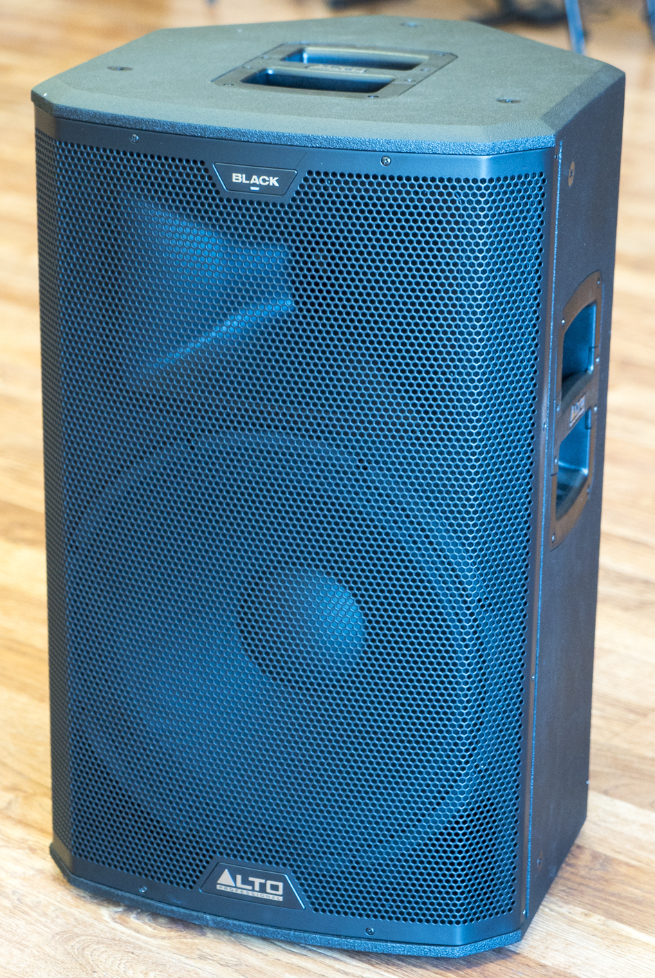 Alto Black 15 2-Way Loudspeaker w/ Wireless Connectivity