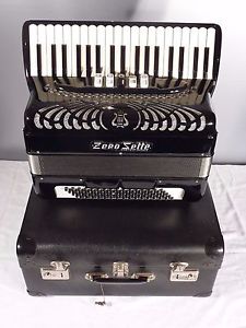 ZERO  SETTE   ACCORDION     TOP  -   INSTRUMENT     72  Basses  /  3 reeds