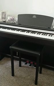 Yamaha  Arius YDP 135 electronic piano ex cond Rrp £1000+