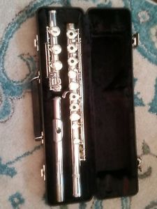 Armstrong 303B Flute with B Foot Sterling Silver