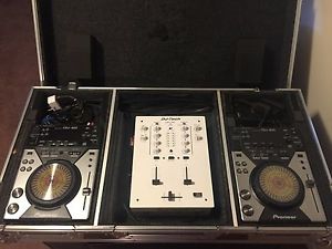 Complete DJ setup: Pioneer CDJs, Thud Rumble Scratch Mixer PLUS Odyssey Case!!!