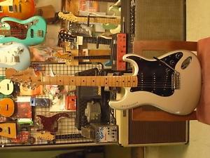 Fender 25TH ANNIVERSARY STRATOCASTER (1979) Used w/ Hard case