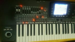 Korg Pa3X 61 Keyboard Arranger with Gator Travel Case