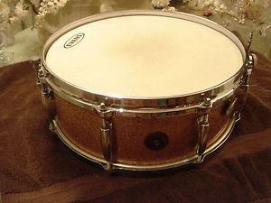VINTAGE GRETSCH 4157 CHAMPAGNE SNARE .....MID 60s......VERY NICE CONDITION.....