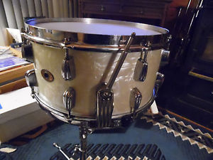 EARLY 1950s 7 X 14 SLINGERLAND RADIO KING 16 LUG SNARE DRUM WHITE MARINE PEARL