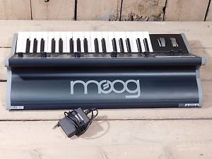 Moog Little Phatty Stage II Analog Synthesizer version 2.005 NICE!