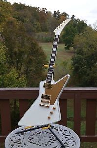 Gibson Lzzy Hale Signature Explorer Electric Guitar