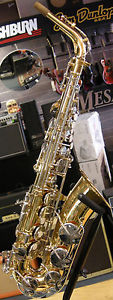 Yamaha YAS-26 Gold Lacquered Standard Student Eb Alto Saxophone w/Case & Mpc.