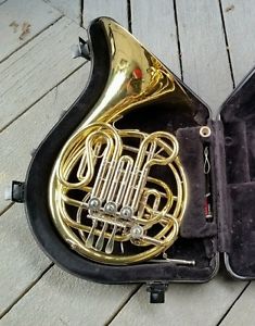 Holton H378 French Horn