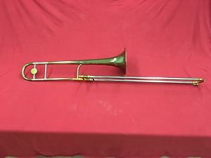 1940s King 2B Trombone in EXCELLENT CONDITION w/Original Case (FREE SHIPPING)