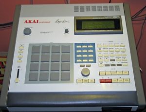 AKAI LINN MPC60 SAMPLER/SEQUENCER with cable manual samples