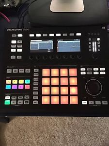 Native Instruments Maschine Studio with 8 expansions!