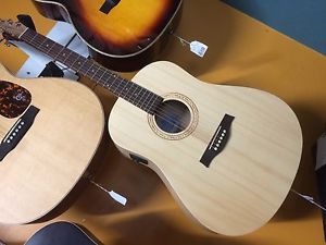 Seagull EXCURSION SOILD top Acoustic / Electric Guitar @ CarlingfordMusic