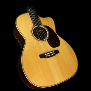 Used Goodall Traditional 000 Cutaway Acoustic-Electric Guitar Natural