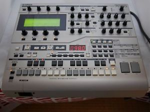 Yamaha RS7000 (sequencer, sampler, synth, workstation)