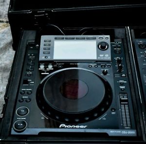 Pioneer CDJ-2000 DJ Turntable