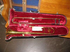 Vintage King 2B Trombone  w/Original Case Nice!!