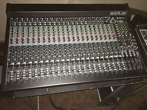 mackie vlz4 2404