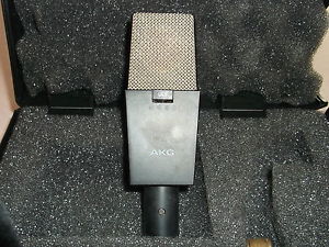 AKG C414 b