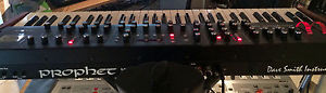 RARE : Synthétiseur Analogique Dave Smith Prophet 08 SE ( upgrade PE )