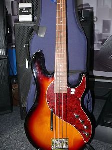 LINE 6 Variax 700 Bass mit 24 Monaten Garantie - Aussteller -