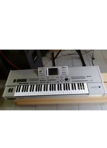 GEM GENESYS PRO TATSIERA ARRANGER KARAOKE CON HD E CD MP3 USCITA TV USATA