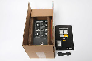 MOOG MOOGERFOOGER MF-104Z ANALOG DELAY PEDAL
