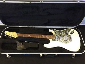 Fender Stratocaster  White/Pearl PG