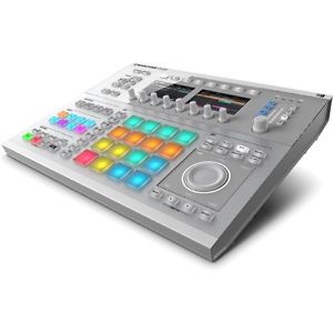 NEW Native Instruments music production system MASCHINE STUDIO White from JAPAN