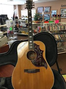 Gibson Hummingbird Artist Acoustic/Electric Guitar