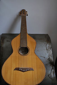 Hawaiian lap guitar (copie Weissenborn)