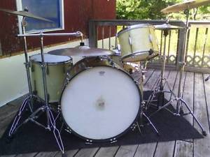 Cloud Badge Slingerland Radio King Drums, Shells only, 26,13,16,14, Cases Incl