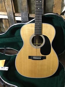Martin 000-28 acoustic Authorized Dealer W/FACTORY WARRANTY 2015 new old stock