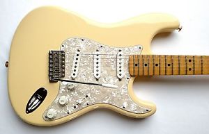 Fender Stratocaster  Yngwie Malmsteen Signature MIJ  Electric Guitar  w/HSC