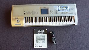 Korg Triton Studio 61 keys Workstation / Sampler With CD Writer....Very Clean