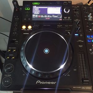 Pioneer CDJ-2000 DJ Turntable - Studio use only!