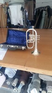 Flicornino Mailon  completo di astuccio e bocchino in Mi Bemolle Usato color Oro