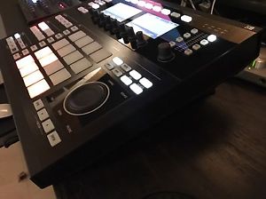 Native Instruments Maschine Studio - Black,