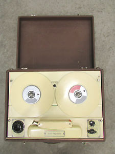 AEG AW-2 Suitcase recorder, rare object: only 260 produced (1953 - 1955).