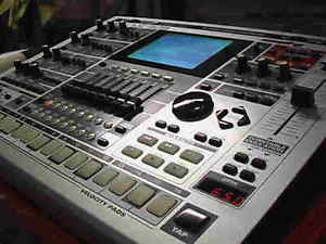 Roland MC-909 Groove Box Sampler..Rare!