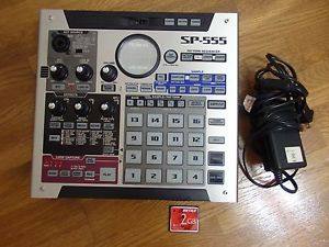 Roland SP-555 sp555 DJ Sampler Perfect Working w/ 2 Gb card + Universal Adapter!