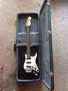 1980s Fender E Series Vintage Stratocaster Guitar Made In Japan E 500088 Black