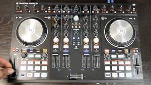 Native Instruments Traktor Kontrol S4 MKII Controller